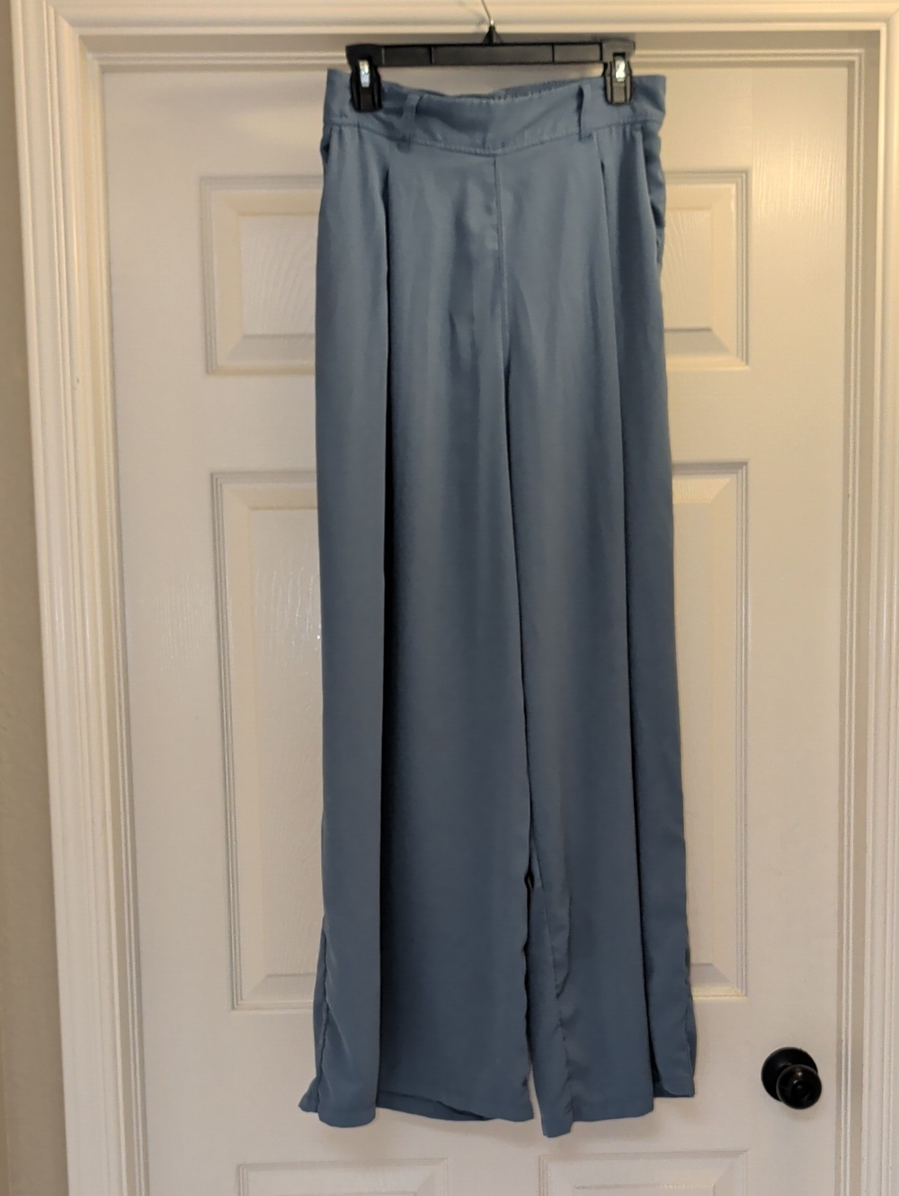 Wide Leg Baby Blue Pants With Pockets!